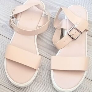 (19-4554) Ready Salted Women's Sandal Sz 7